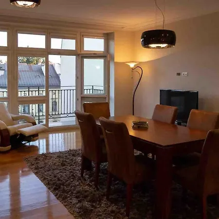 Presidental Serviced Main Square A/c 3bedroom Parking Апартаменты *