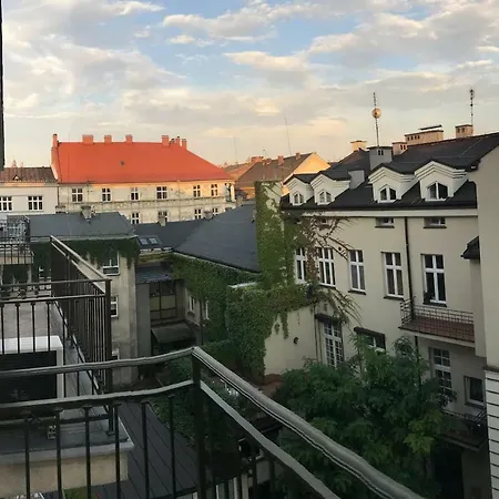 Presidental Serviced Main Square A/c 3bedroom Parking