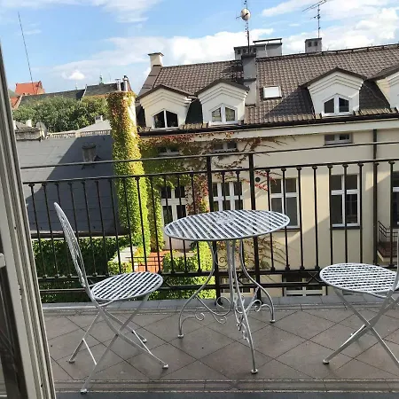 Lägenhet Presidental Serviced Main Square A/c 3bedroom Parking *